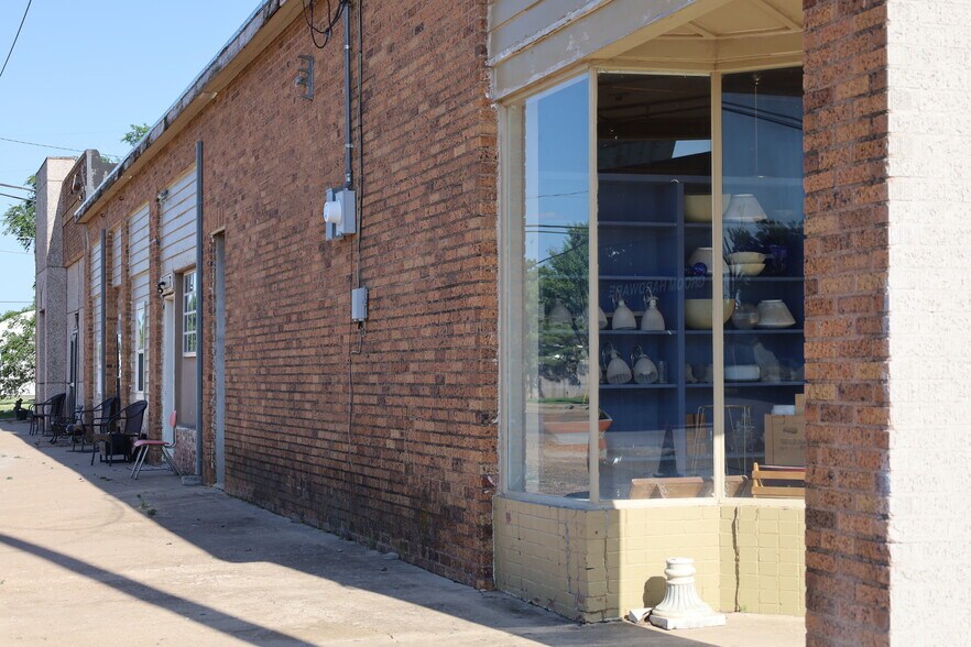 98 Broadway Ave, Groom, TX à vendre - Photo de l’immeuble – Image 3 sur 4