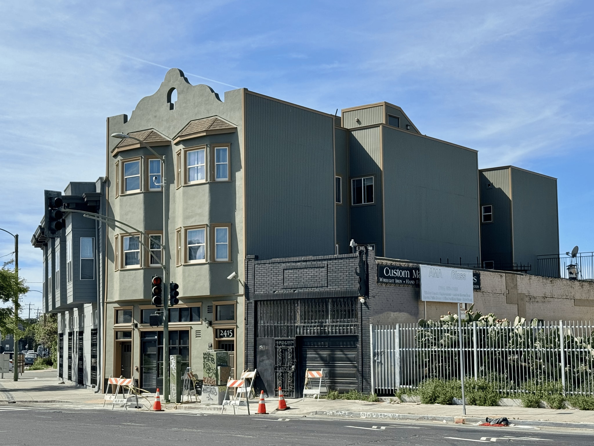 2415 San Pablo Ave, Oakland, CA à vendre Photo principale– Image 1 sur 31