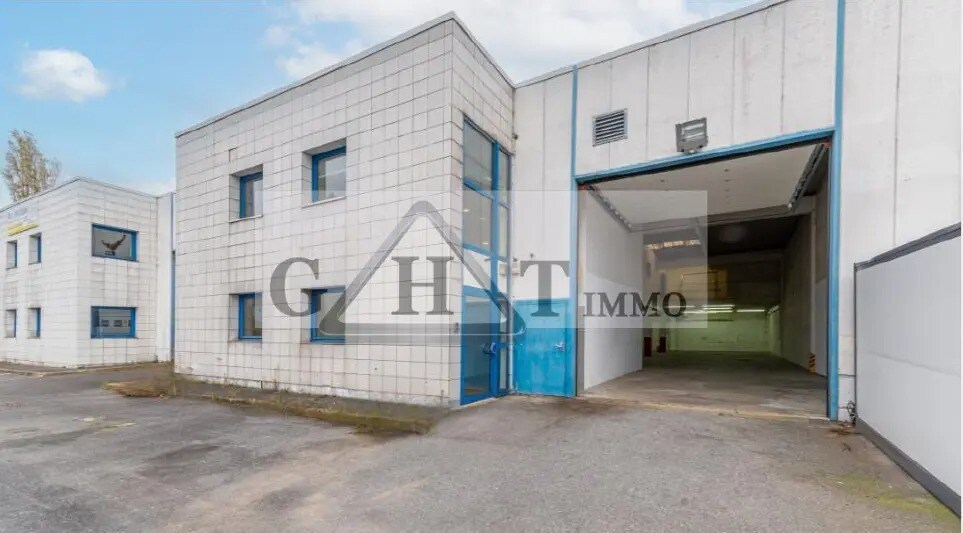 Local d'activités dans Baillet-en-France à vendre - Photo de l’immeuble – Image 2 sur 2