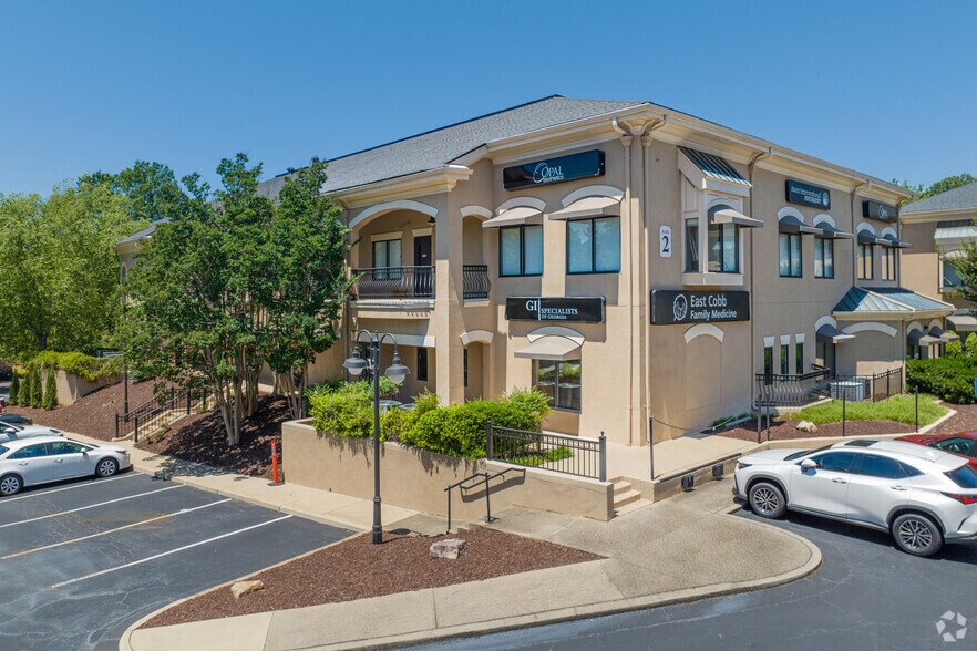 1121 Johnson Ferry Rd, Marietta, GA à louer - Photo de l’immeuble – Image 1 sur 16