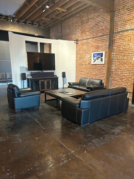 2131 Washington St, Kansas City, MO à vendre - Photo de l’immeuble – Image 1 sur 12