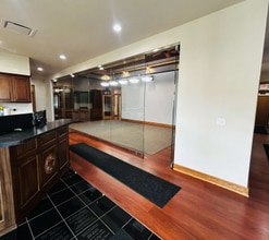 26422 Oakridge Dr, Waterford, WI à vendre Photo intérieure– Image 2 sur 2