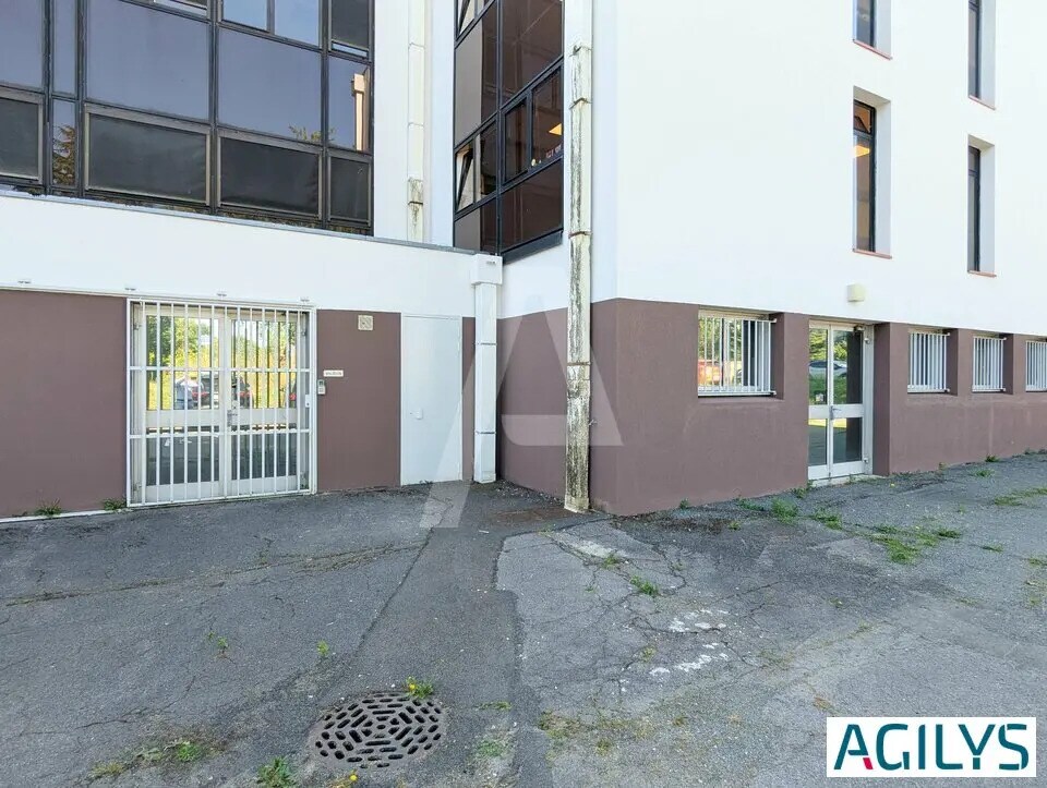 Local d’activités dans Villebon-sur-Yvette à louer Photo de l’immeuble– Image 1 sur 12