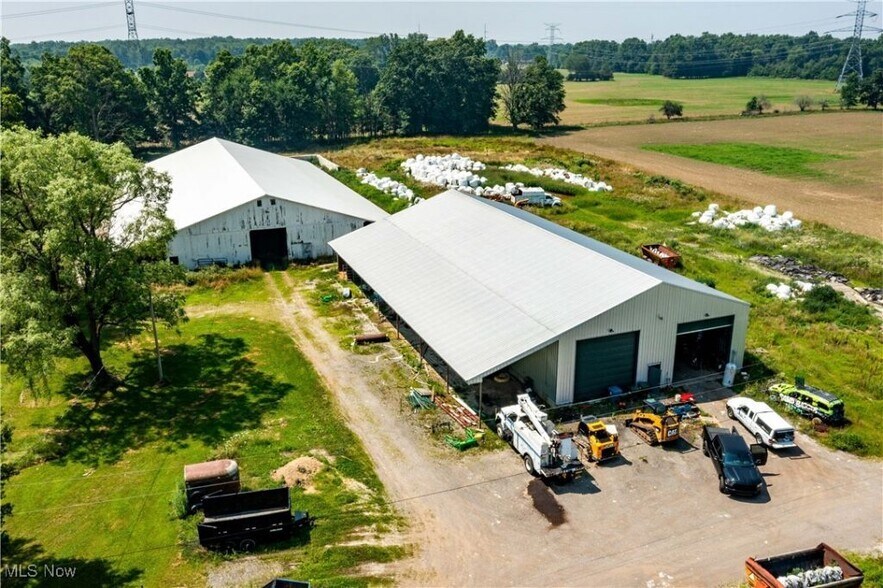 40175 Banks Rd, Grafton, OH à vendre - Photo principale – Image 1 sur 3