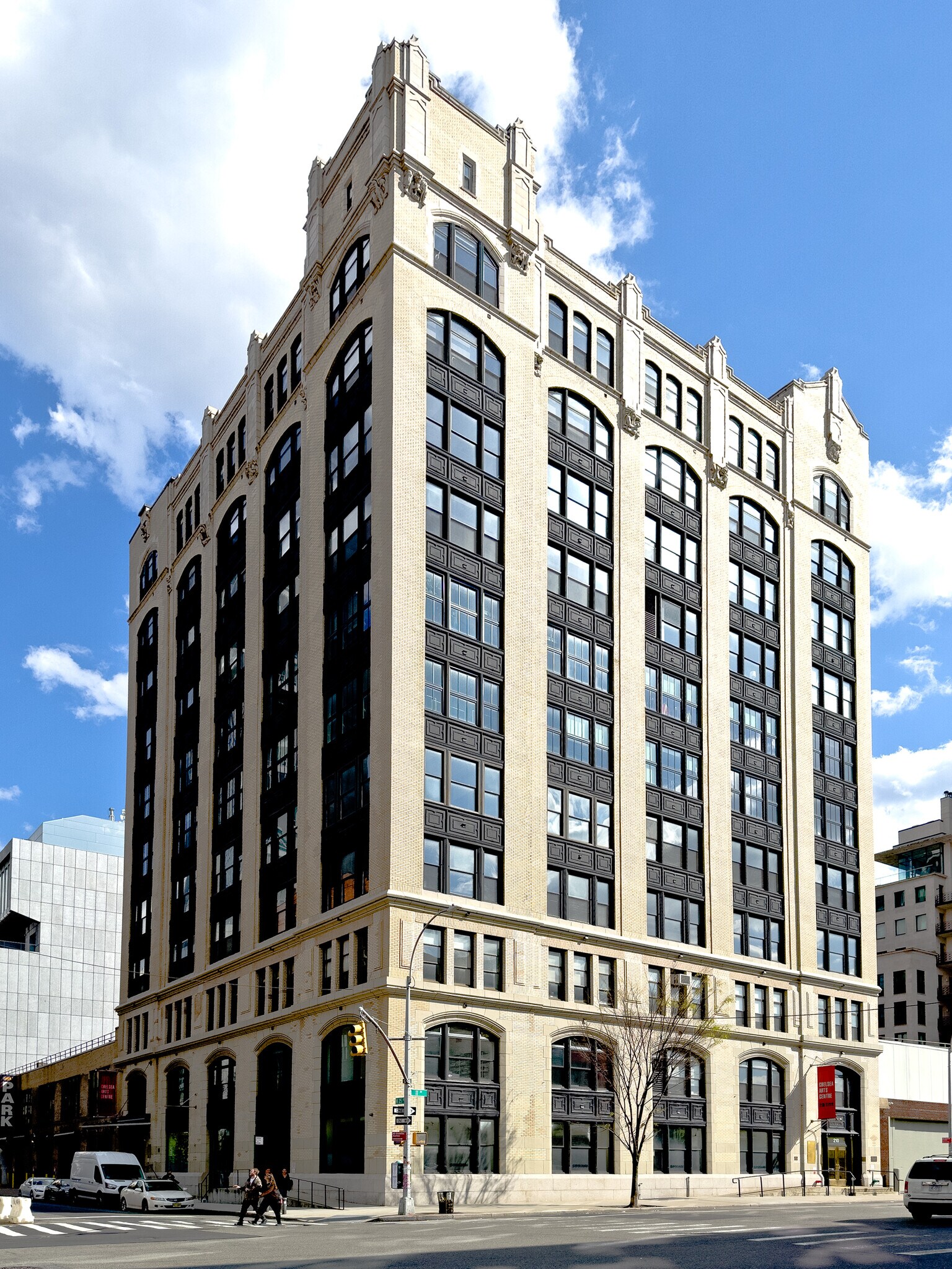 210 Eleventh Ave, New York, NY à louer Photo principale– Image 1 sur 7