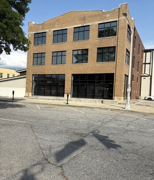 598 Third St, Macon-Bibb, GA à vendre - Photo de l’immeuble – Image 1 sur 4