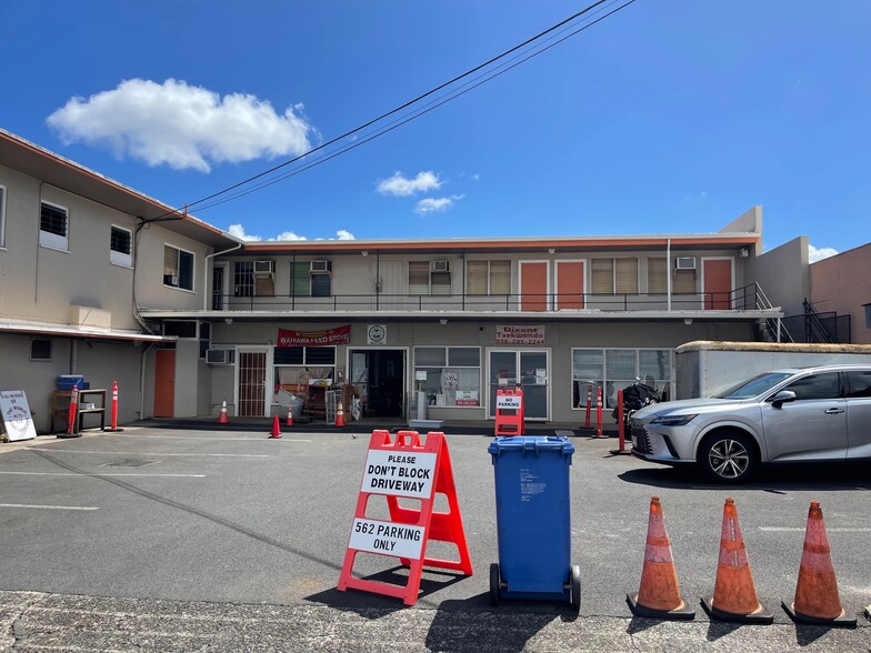 558-562 California Ave, Wahiawa, HI à louer - Photo de l’immeuble – Image 2 sur 14