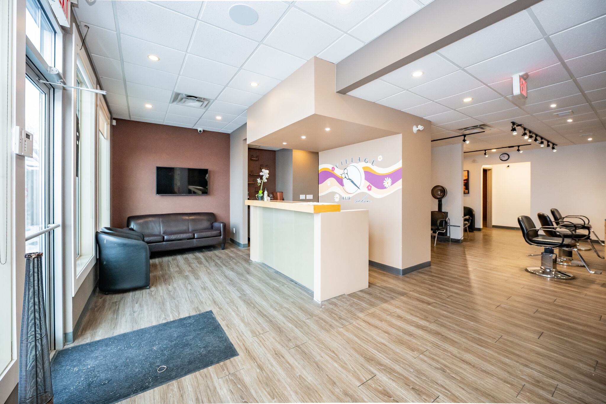 580 Acadia Dr SE, Calgary, AB à louer Photo intérieure– Image 1 sur 4