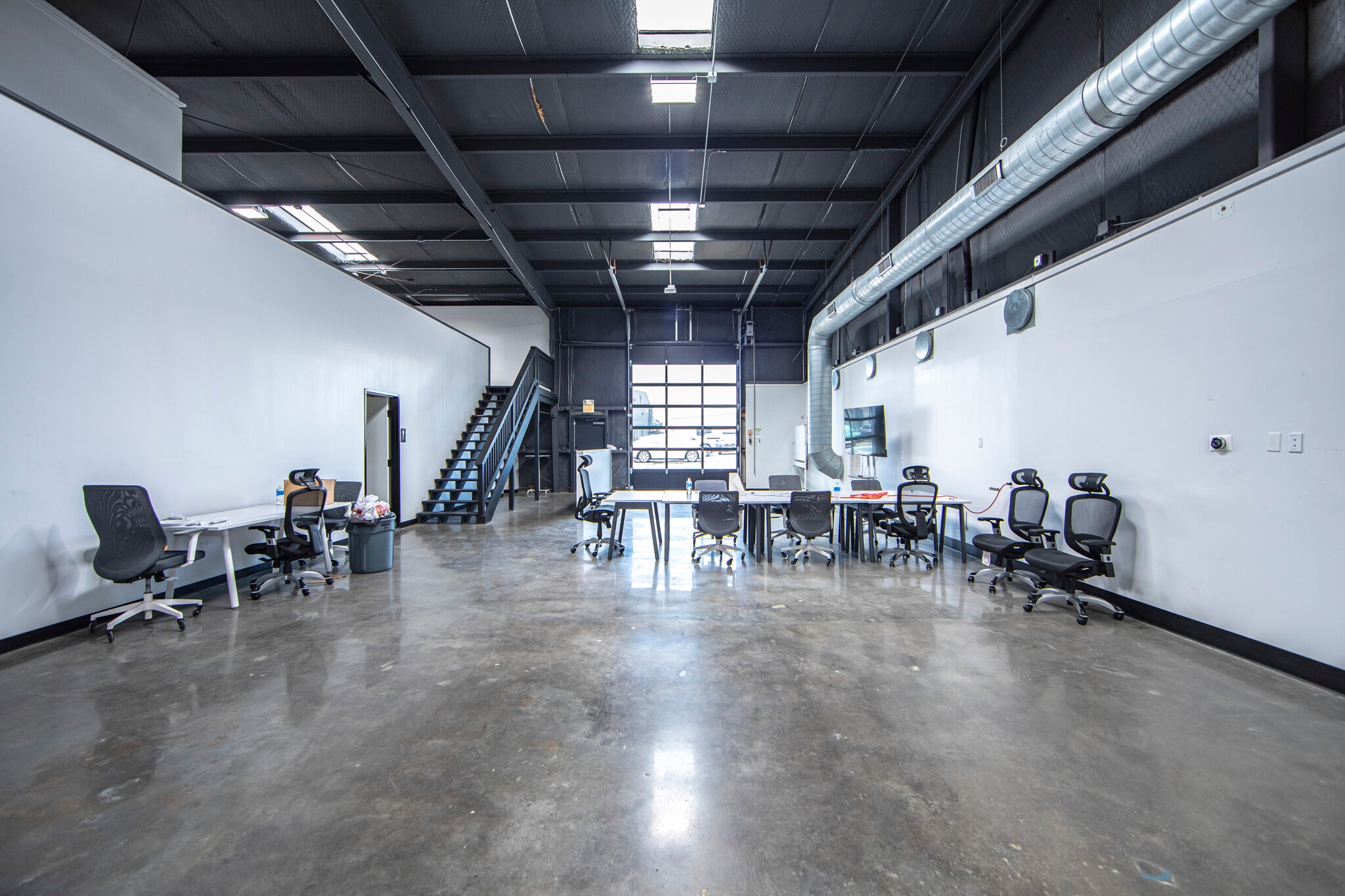 440 E Saint Elmo Rd, Austin, TX à louer Photo de l’immeuble– Image 1 sur 7