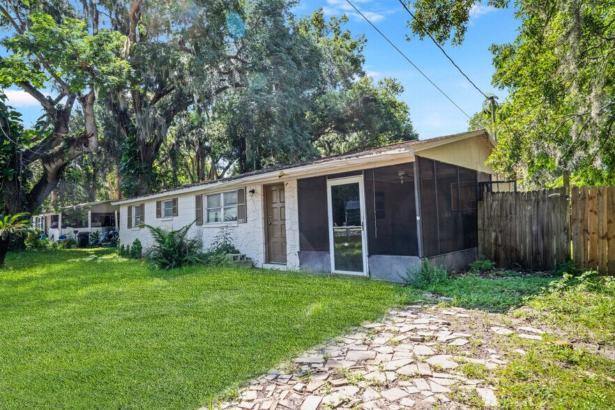 404 W Lutz Lake Fern Rd, Lutz, FL à vendre - Photo de l’immeuble – Image 3 sur 18