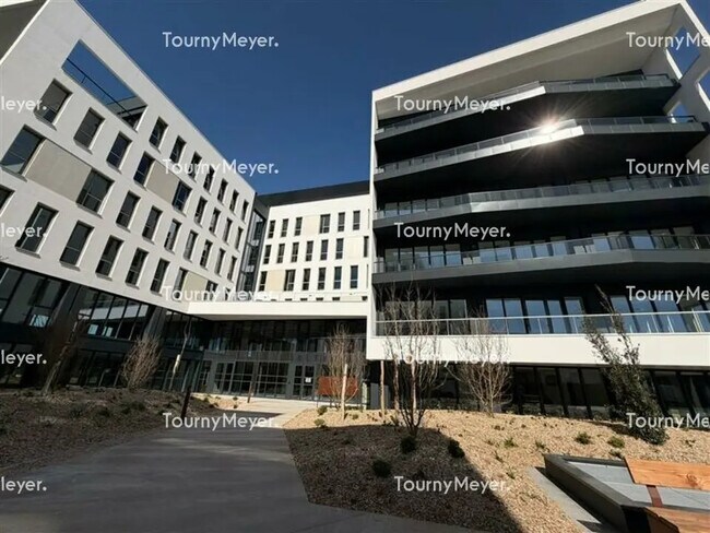 Plus de détails pour Bureau à louer