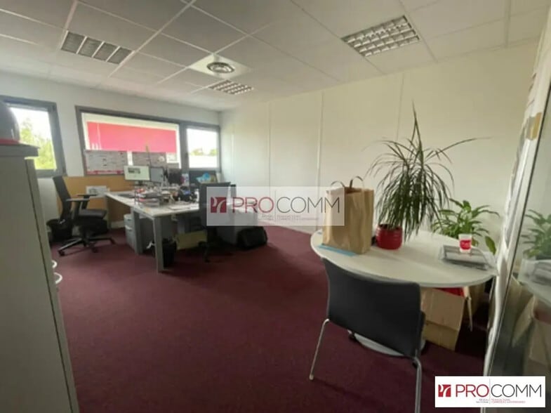 Bureau dans Chartres à vendre - Photo de l’immeuble – Image 2 sur 4