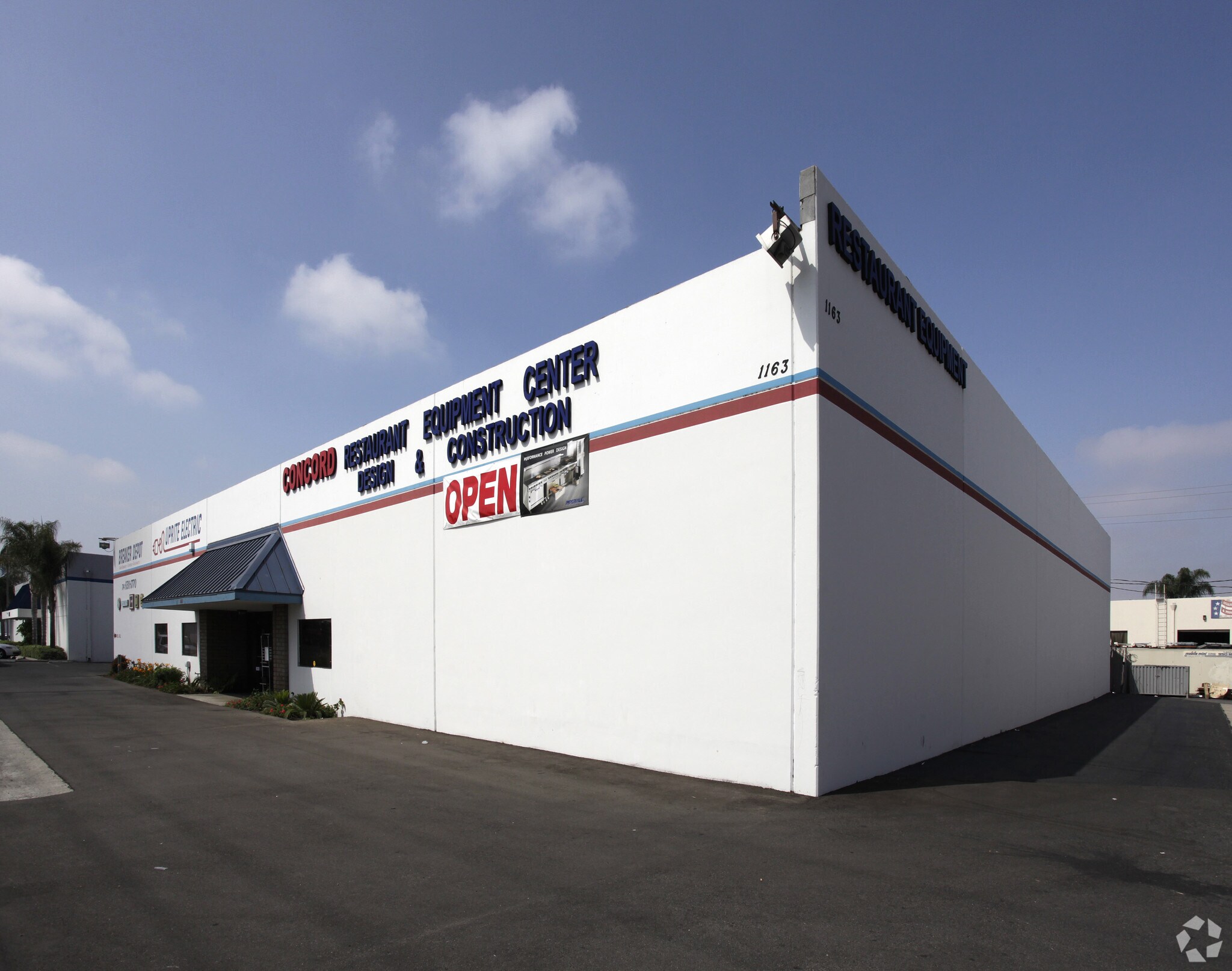 1161-1163 N Kraemer Blvd, Anaheim, CA à louer Photo principale– Image 1 sur 3