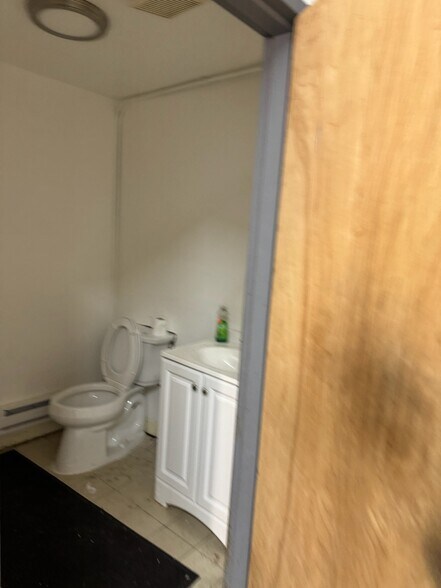 141 Industrial Loop, Staten Island, NY à louer - Photo de l’immeuble – Image 3 sur 11