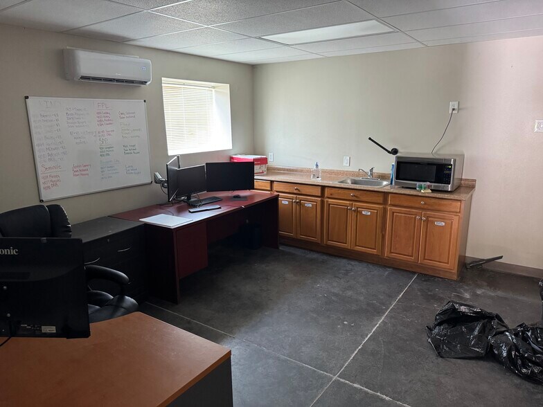 4555 South St, Titusville, FL à vendre - Photo de l’immeuble – Image 3 sur 5