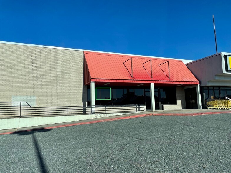 1005-1027 N Pine St, Deridder, LA à louer - Photo de l’immeuble – Image 3 sur 10