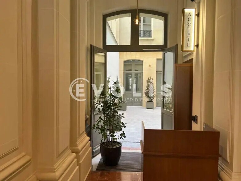 Bureau dans Paris à louer - Hall d’entrée – Image 2 sur 6