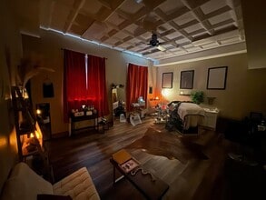 136 W Grand Ave, Beloit, WI à louer Photo intérieure– Image 1 sur 3