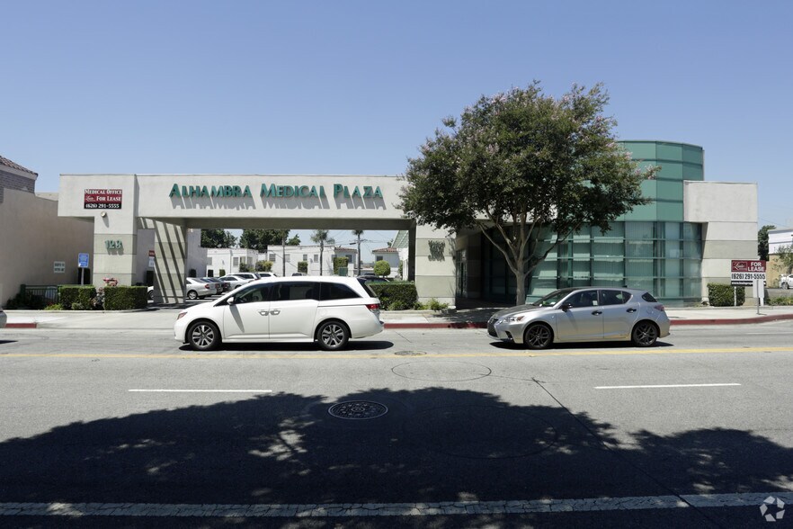 123 N Garfield, Alhambra, CA à louer - Photo principale – Image 1 sur 11