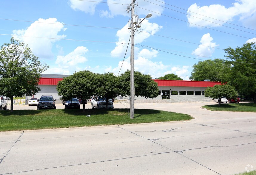 1014 SE Lorenz Dr, Ankeny, IA à louer - Photo de l’immeuble – Image 3 sur 11