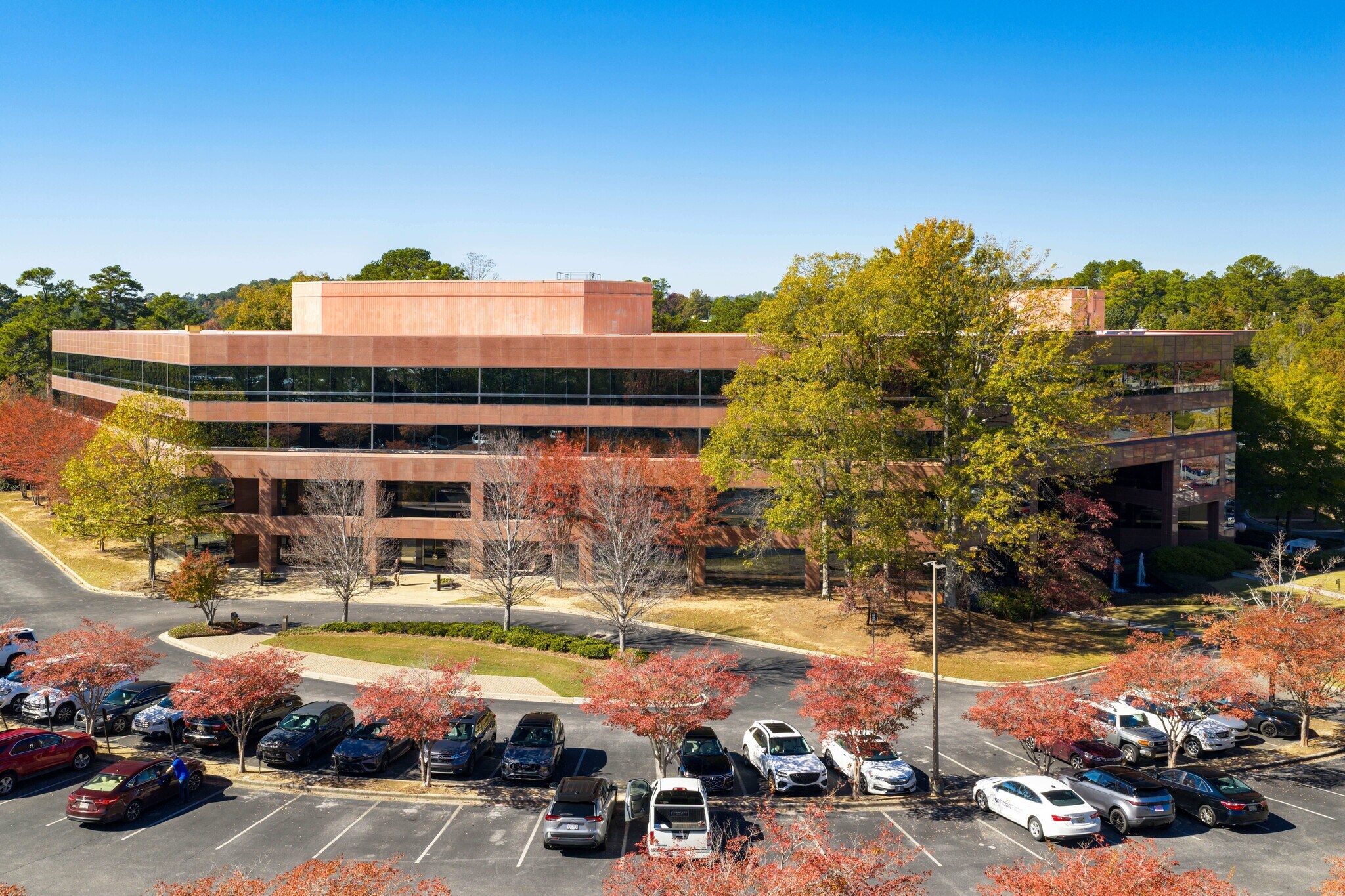 1-2 Chase Corporate Dr, Hoover, AL à louer Photo principale– Image 1 sur 22