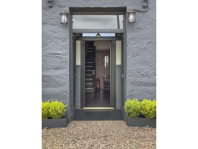 The Horse Shoe Inn, Lochgilphead à vendre - Photo de l’immeuble – Image 2 sur 30