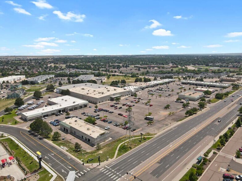 1833 S Academy Blvd, Colorado Springs, CO à louer - Photo de l’immeuble – Image 2 sur 4