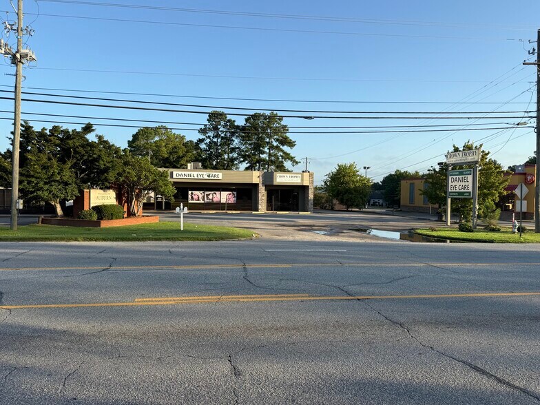 1955 Opelika Rd, Auburn, AL à vendre - Photo de l’immeuble – Image 3 sur 20