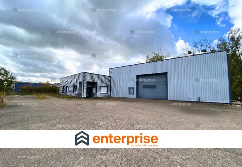 Local d’activités dans Chevrières à louer - Photo de l’immeuble – Image 1 sur 6
