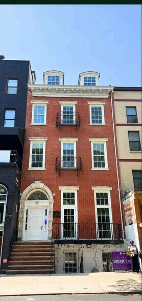 4 St Marks Pl, New York, NY à vendre - Photo de l’immeuble – Image 2 sur 6