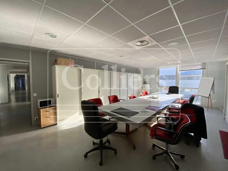 Bureau dans Marseille à louer - Photo de l’immeuble – Image 2 sur 9