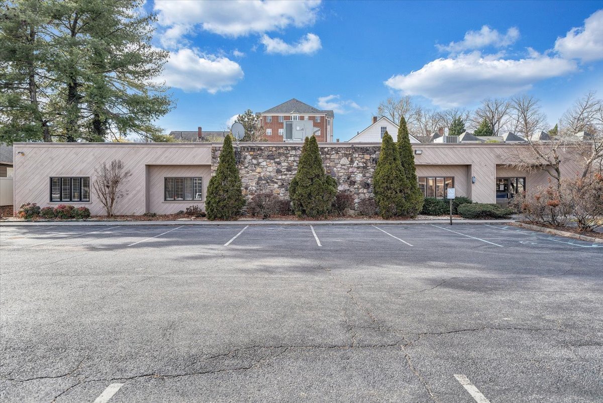 2118 Rosalind Ave, Roanoke, VA à vendre Photo principale– Image 1 sur 11