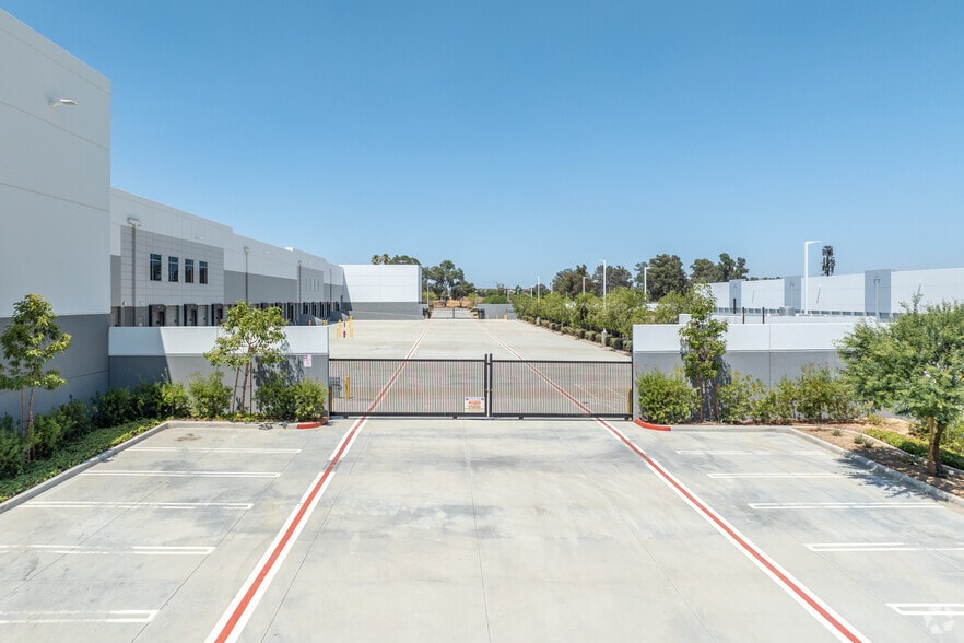 19972 Patterson Ave, Perris, CA à louer - Photo de l’immeuble – Image 3 sur 20