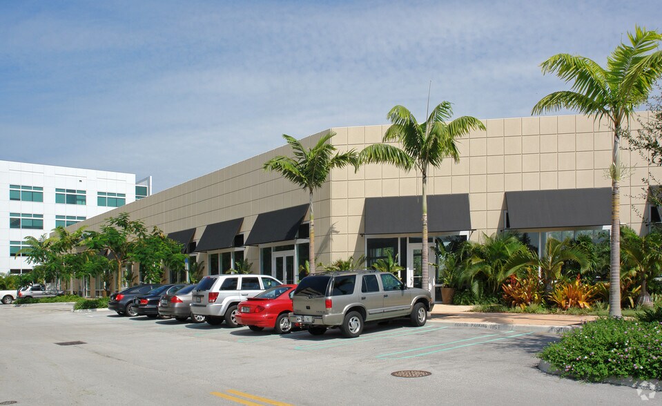 3313-3353 N University Dr, Coral Springs, FL à vendre - Photo principale – Image 1 sur 3