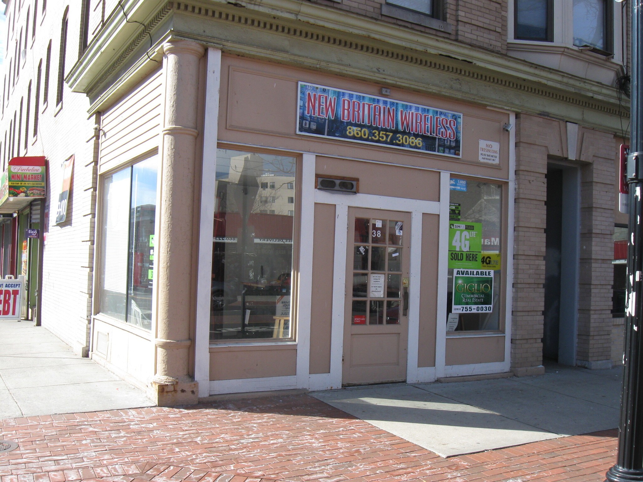 38-50 W Main St, New Britain, CT à louer Autre– Image 1 sur 6