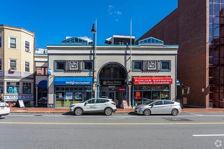 16-18 Eliot St, Cambridge, MA à louer - Photo de l’immeuble – Image 3 sur 3