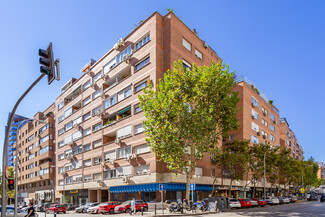 Plus de détails pour Calle de Clara del Rey, 14, Madrid - Local commercial à louer