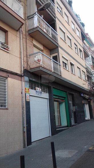 Immeuble residentiel dans L'Hospitalet de Llobregat, Barcelona à vendre - Photo de l’immeuble – Image 1 sur 3