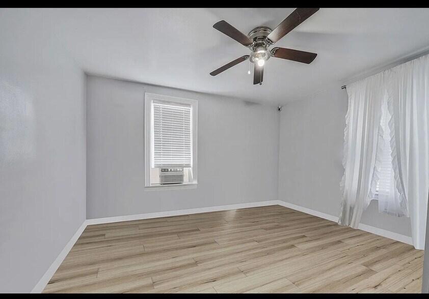 3205 Lafayette Ave, Bronx, NY à vendre - Photo intérieure – Image 3 sur 10