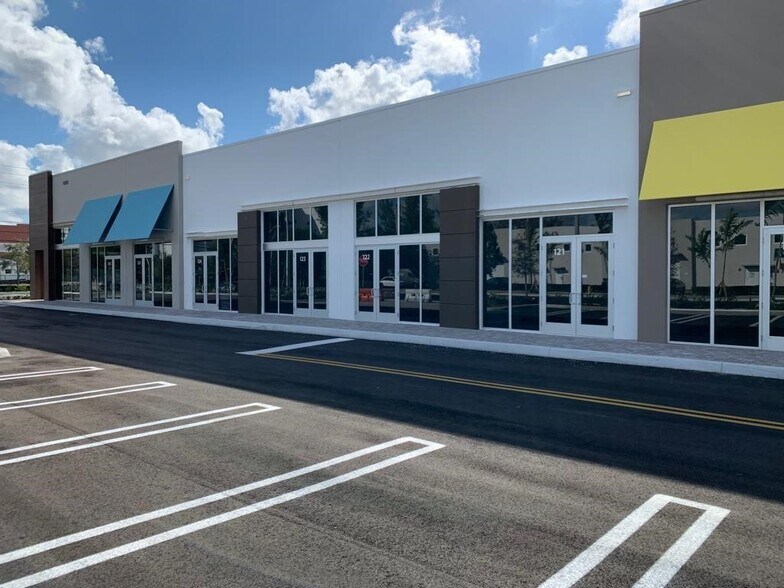 10887-10891 NW 17th St, Miami, FL à louer - Photo de l’immeuble – Image 2 sur 24