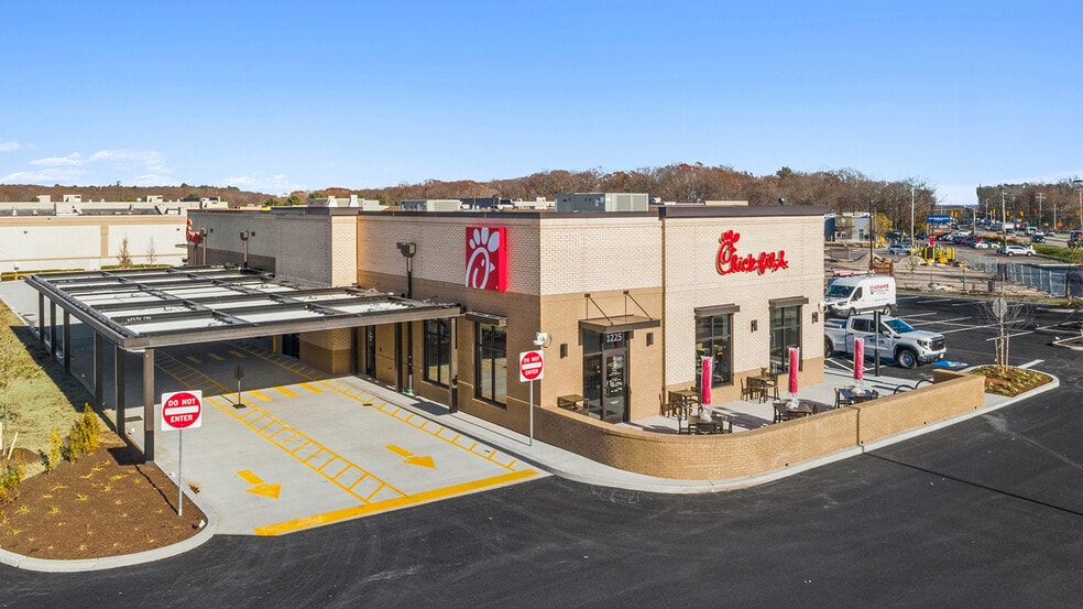 1225 Division St st, East Greenwich, RI à vendre - Photo principale – Image 1 sur 3