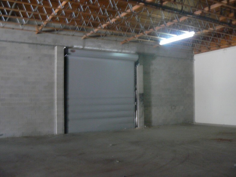 3120 Sirius Ave, Las Vegas, NV à louer - Photo de l’immeuble – Image 2 sur 15