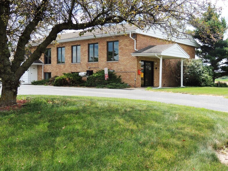 1947 N Lyford Rd, Rockford, IL à louer - Photo principale – Image 1 sur 28