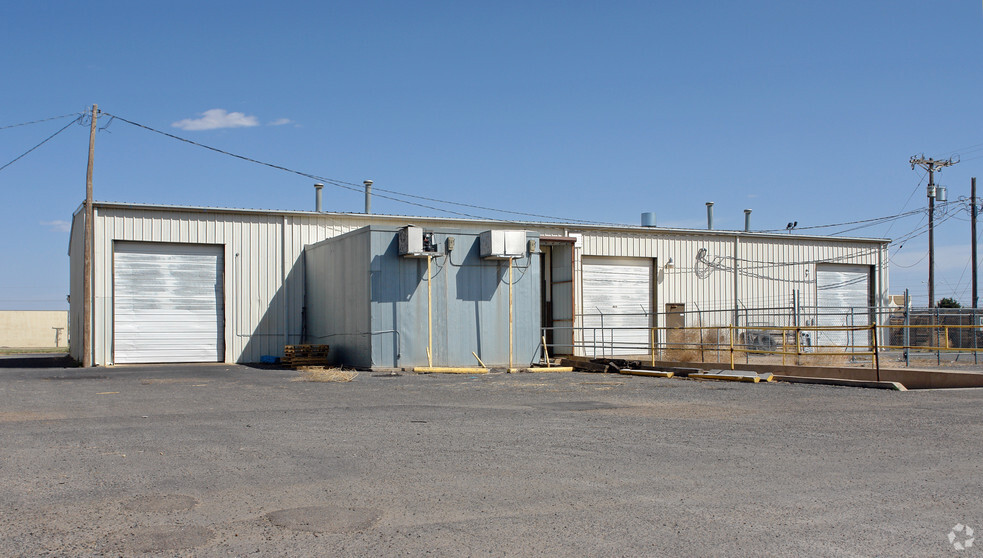 7010-7020 Cedar Ave, Lubbock, TX à louer - Photo de l’immeuble – Image 3 sur 3