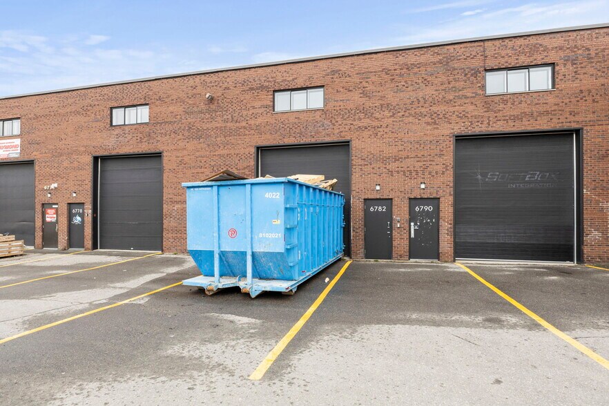 6742-6846 Rue Jarry E, Montréal, QC à louer - Photo de l’immeuble – Image 2 sur 20