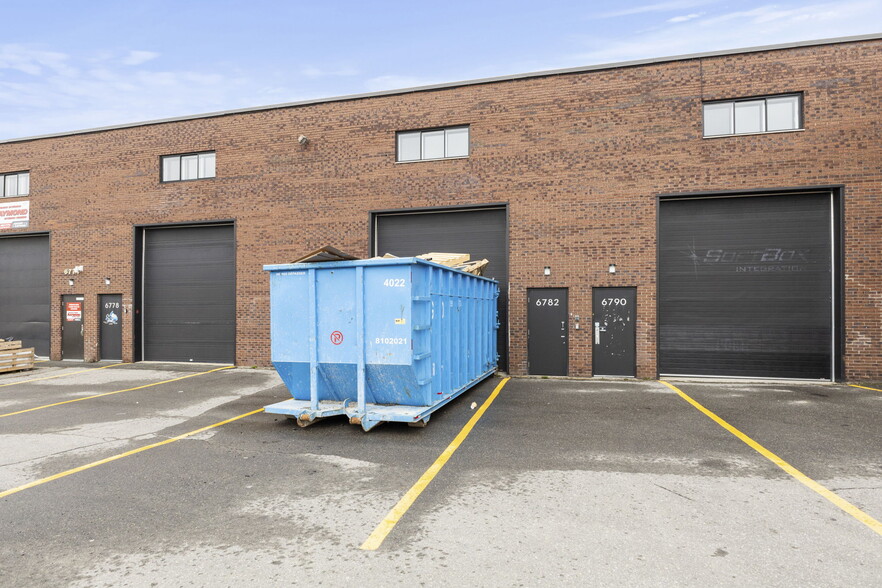 6742-6846 Rue Jarry E, Montréal, QC à louer - Photo de l’immeuble – Image 2 sur 20