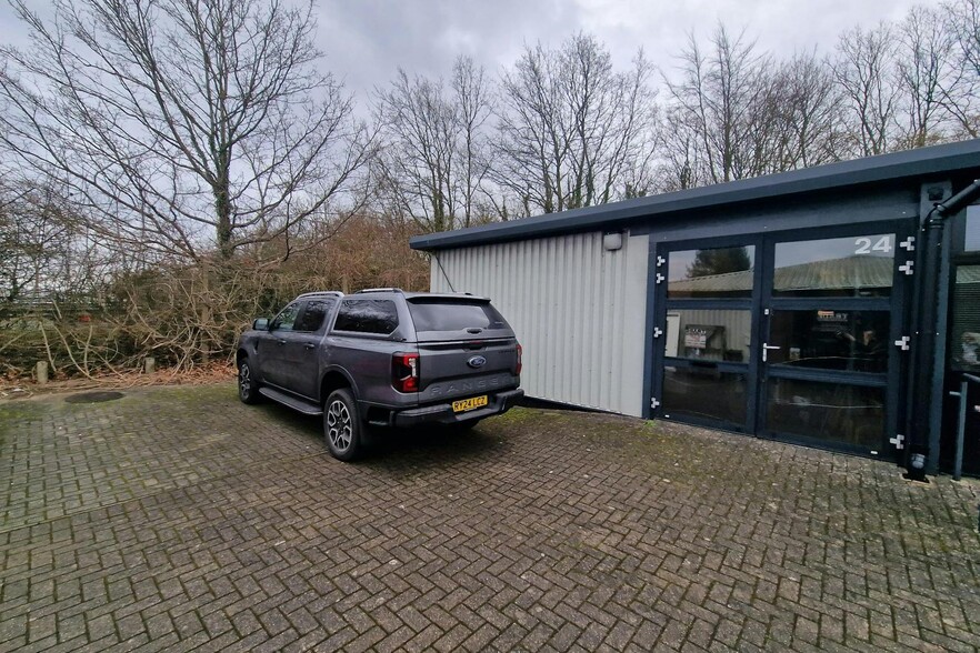 Stroudley Rd, Basingstoke à louer - Photo de l’immeuble – Image 2 sur 2