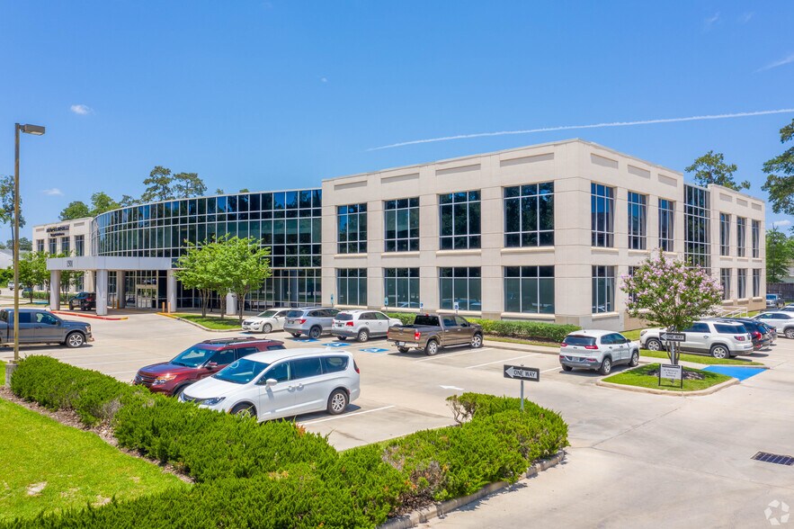 1501 River Pointe Dr, Conroe, TX à louer - Photo de l’immeuble – Image 3 sur 7