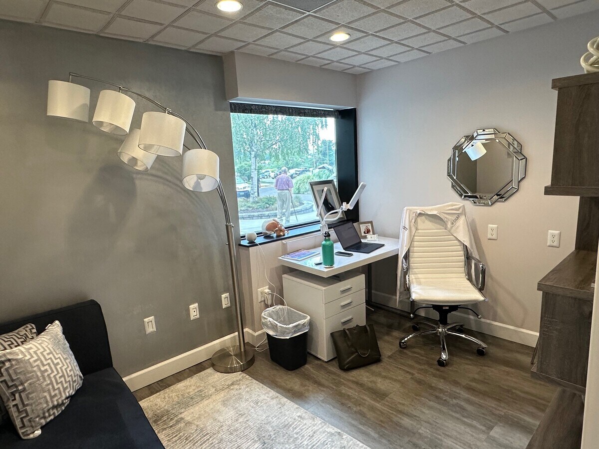 148 East Ave, Norwalk, CT 06851 - Lot 1A - - Photo intérieure - Image 1 of 11