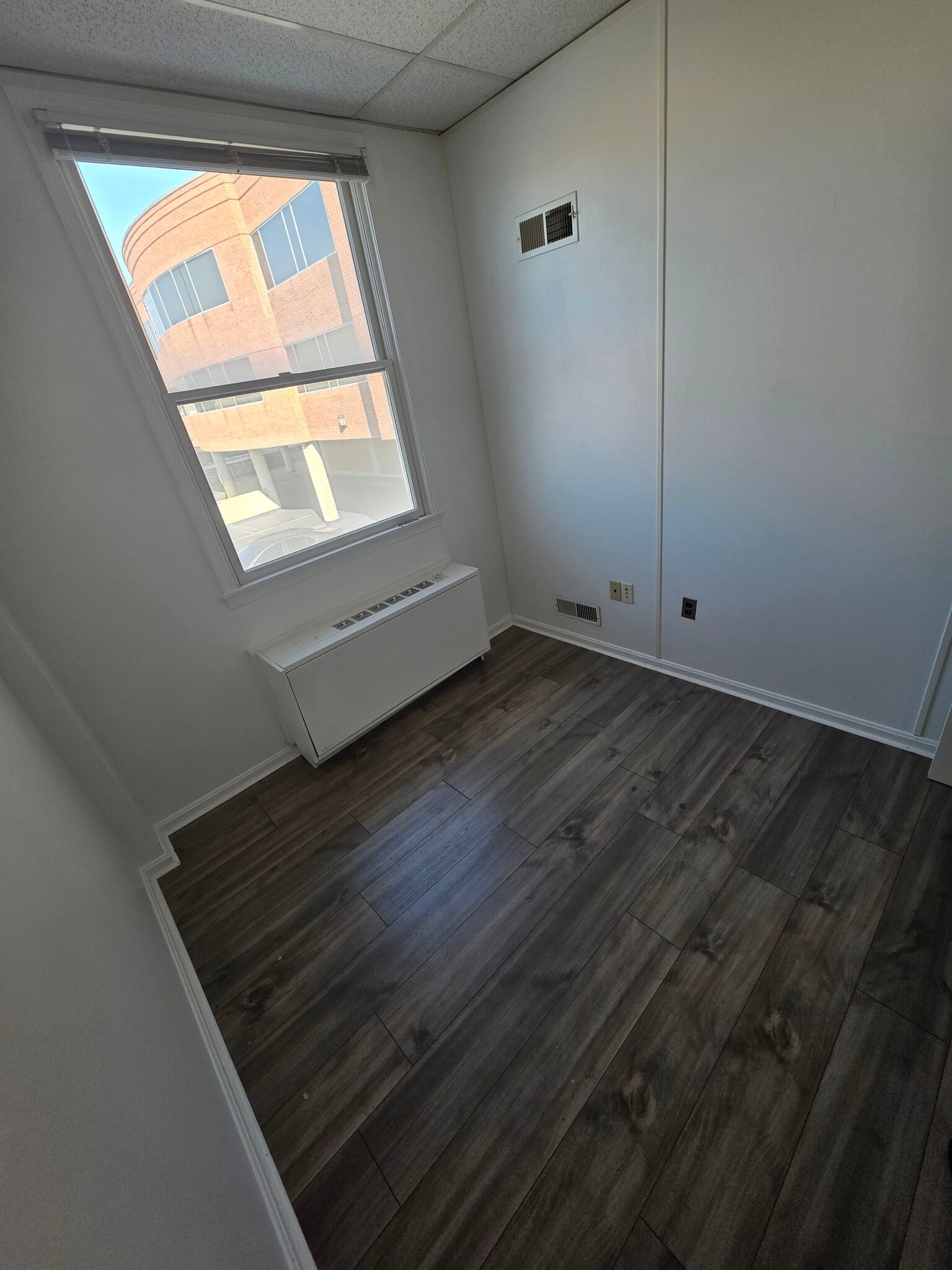 17 W Jefferson St, Rockville, MD à louer Photo intérieure– Image 1 sur 2